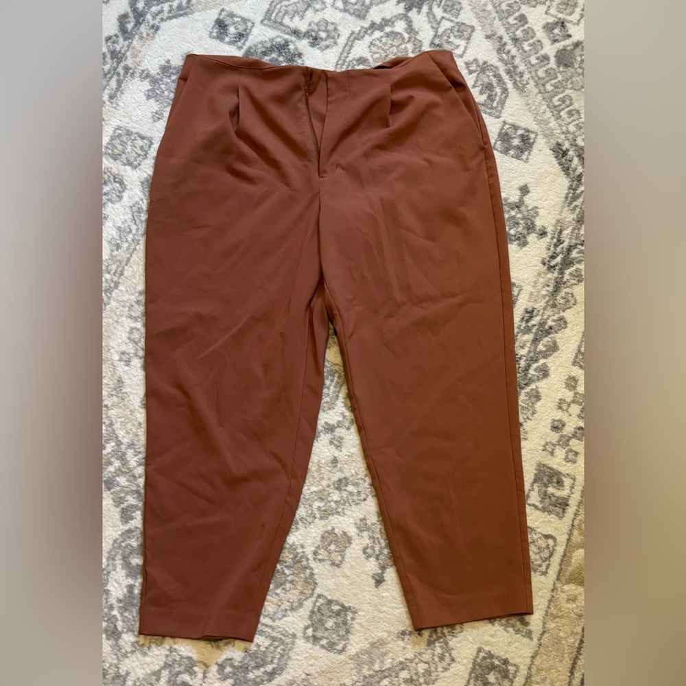 Women’s high-ride tailored trousers